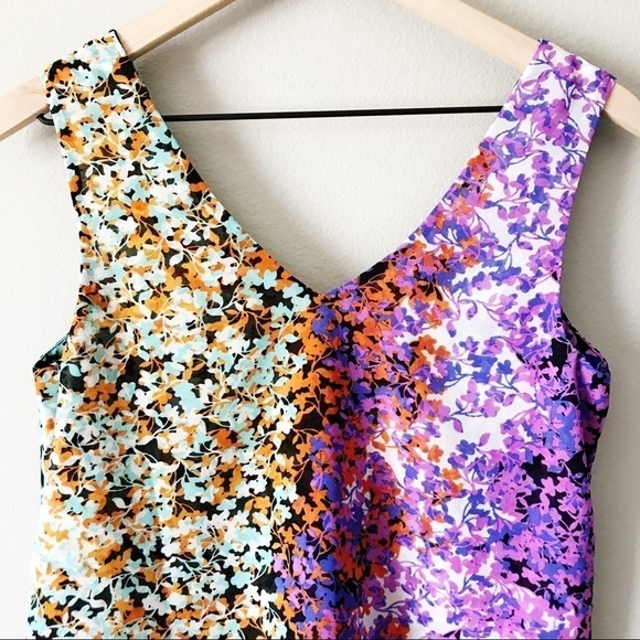 CAbi 5538 Merry Go Round Wraparound Floral Tank XS - Picture 6 of 8